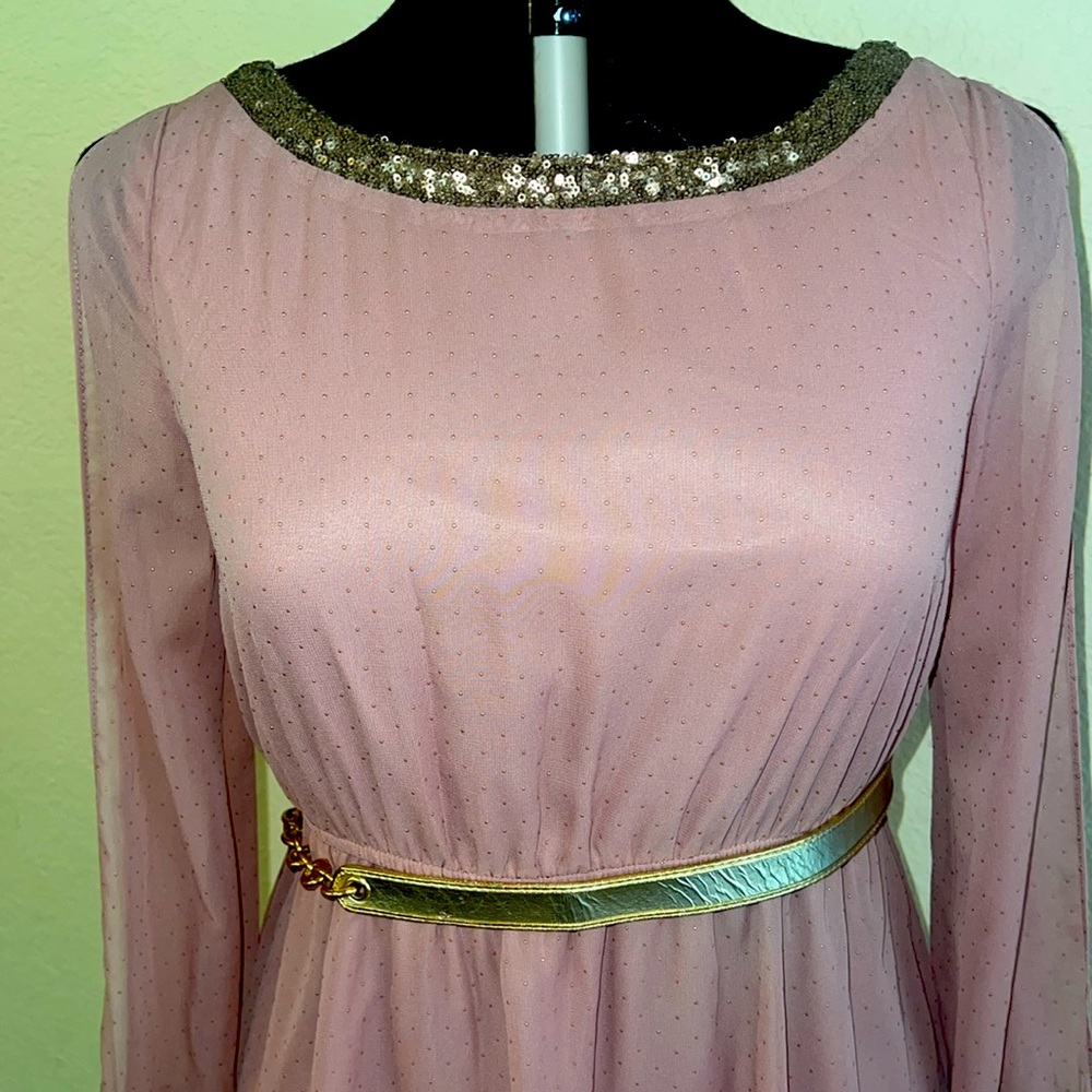 Flowy point dress